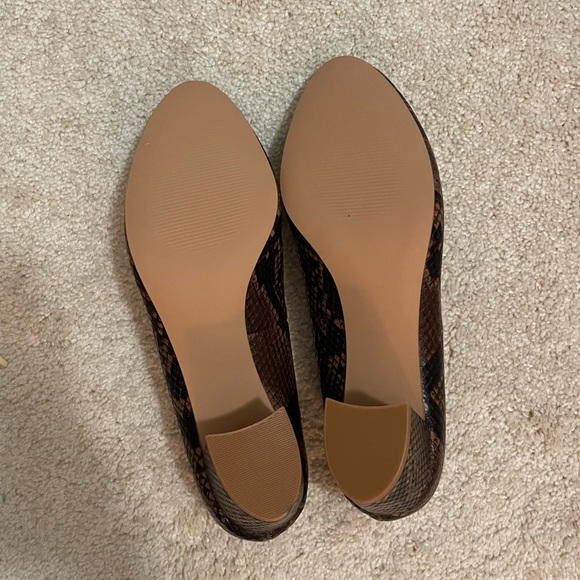NIB JustFab Brown Snakeskin Chunky Heeled Pumps - Picture 4 of 8